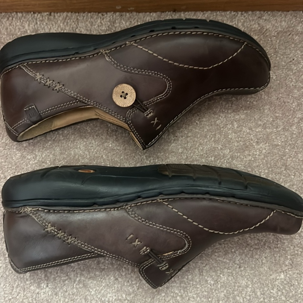 Clarks Brown Un Loop Slip On Loafers/Clogs - image 7